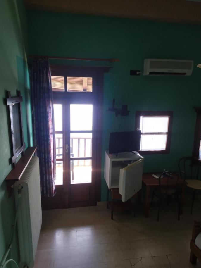 Double Studio Room In Mylopotamos With Beautifull View ซาการาดา ภายนอก รูปภาพ